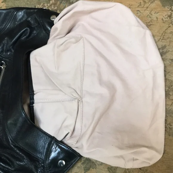 Andrew Marc New York Black Leather Shoulder Bag - Picture 7 of 9